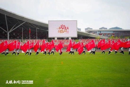 英超第19轮，利物浦客场2-0击败伯恩利，暂时登顶英超积分榜榜首。